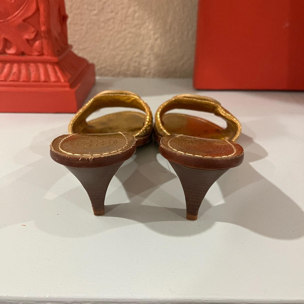 Tory Burch Holly Miller Gold Slide Mules Size 6 - Picture 3 of 6